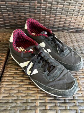 Women’s Black and White Athletic Sneakers with Red Check Lining